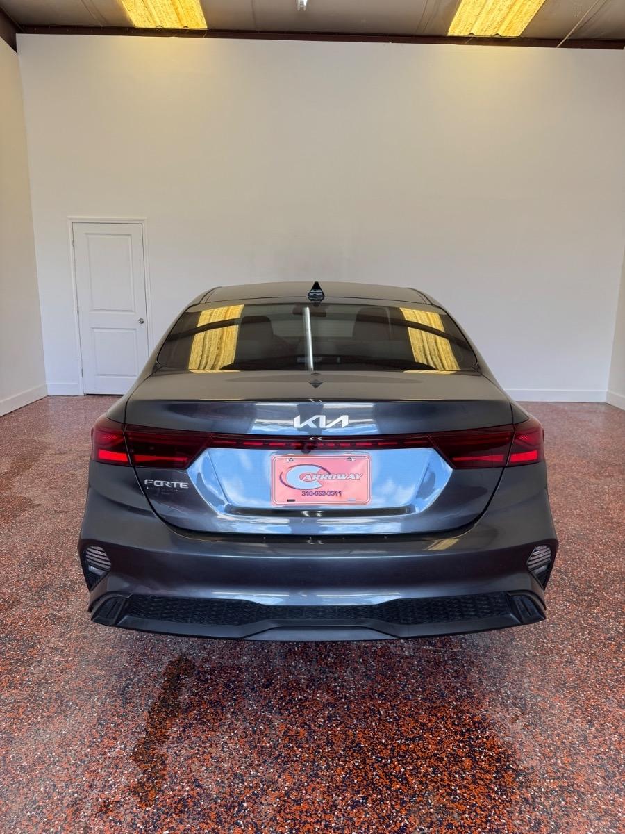 Kia Forte LXS IVT 2023