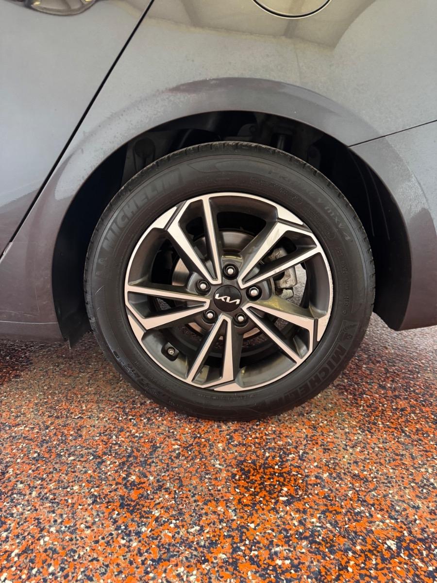 Kia Forte LXS IVT 2023