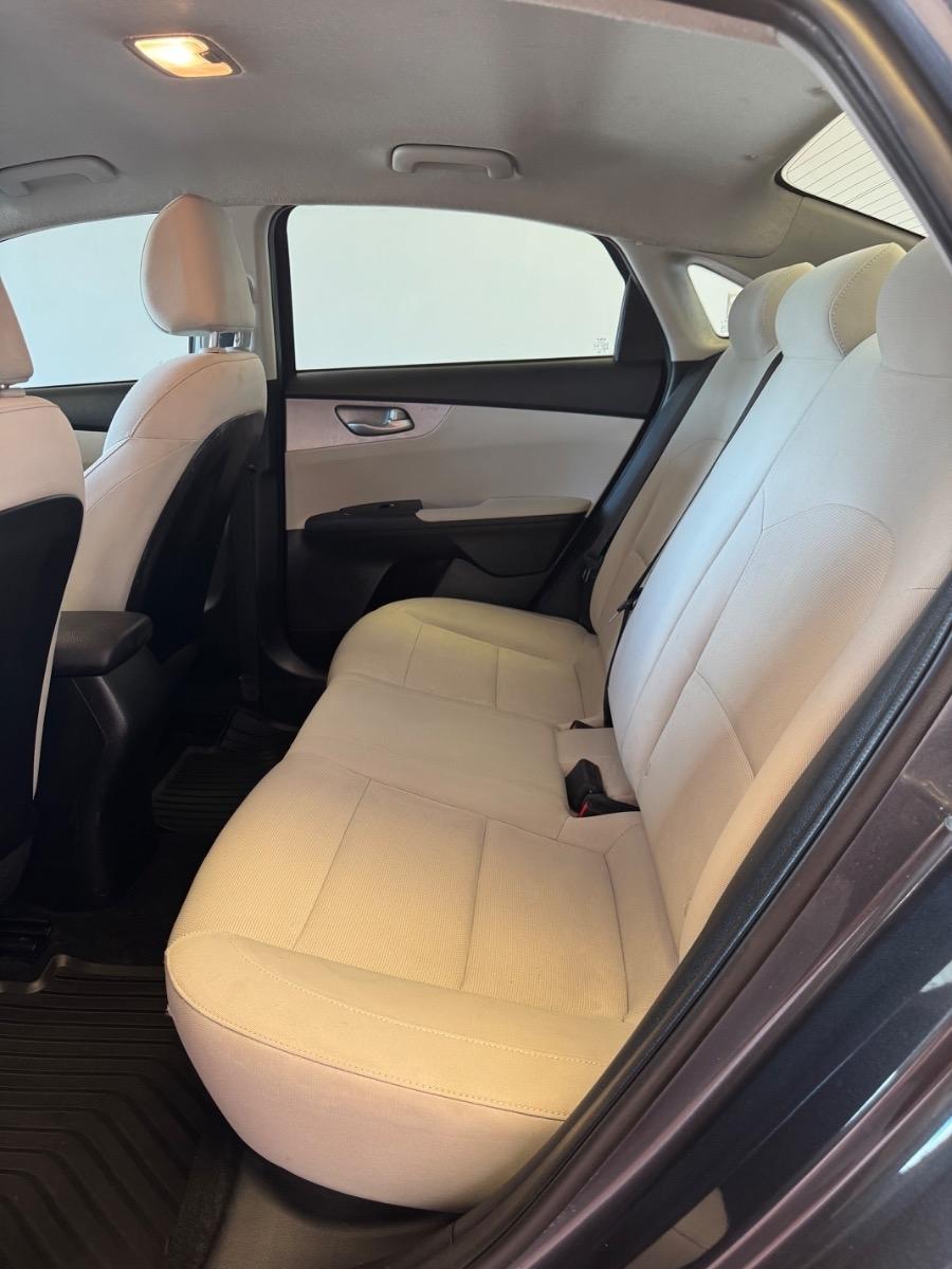 Kia Forte LXS IVT 2023