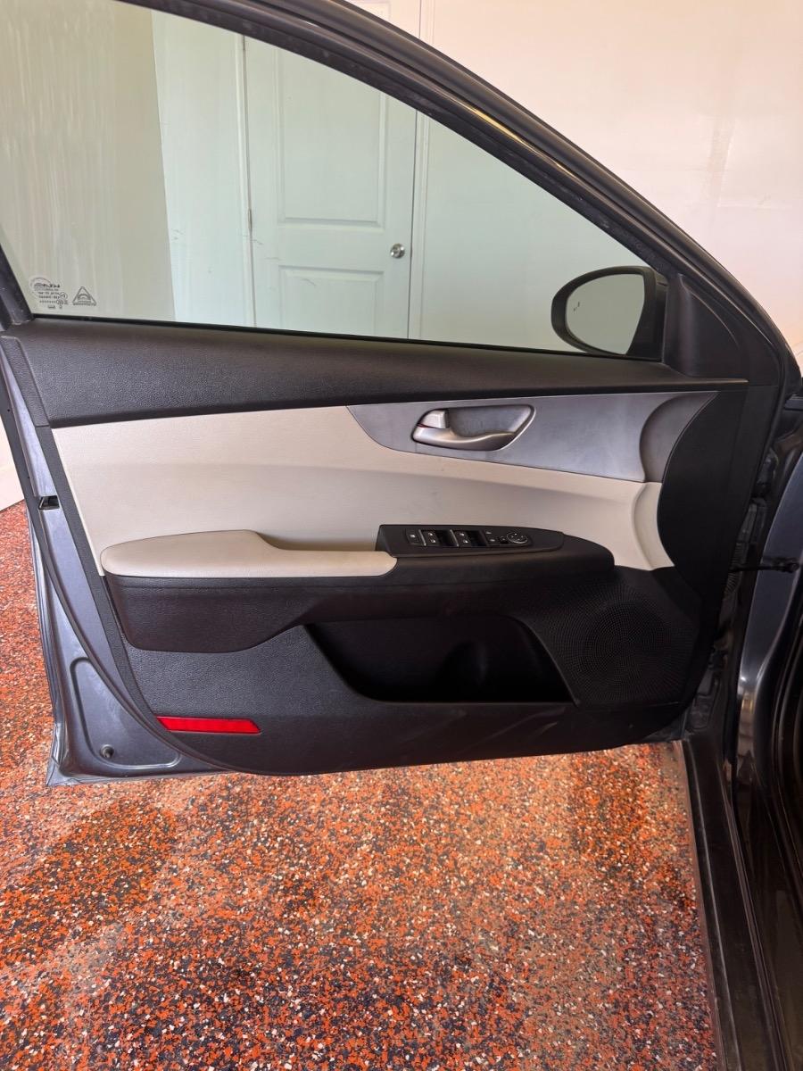 Kia Forte LXS IVT 2023