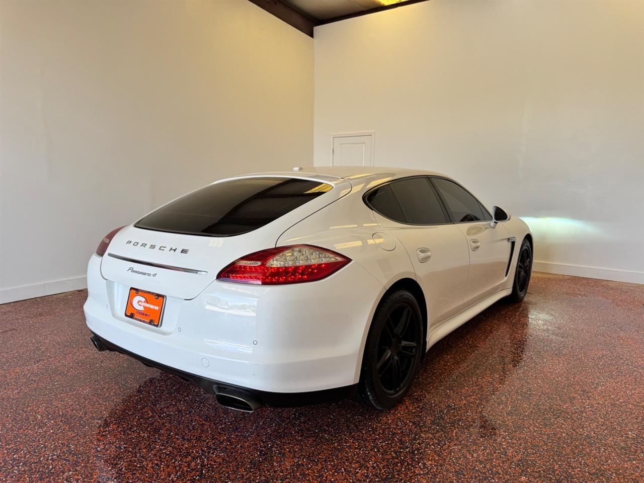 Porsche Panamera 4dr HB 2012