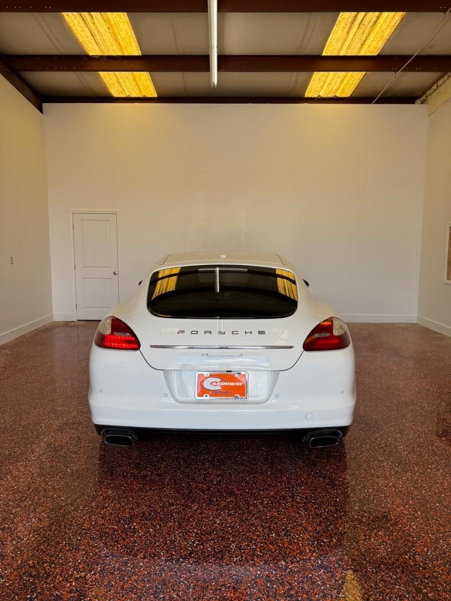 Porsche Panamera 4dr HB 2012