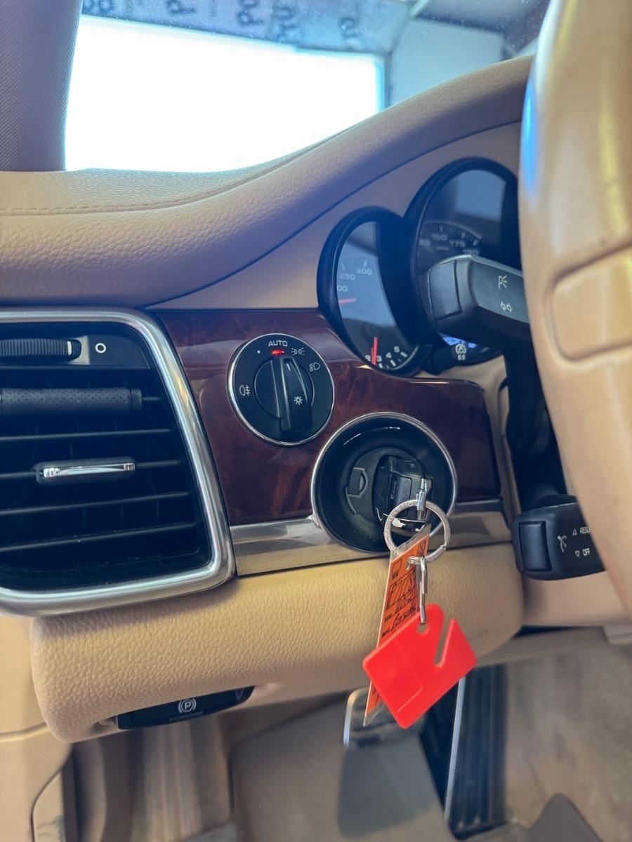 Porsche Panamera 4dr HB 2012