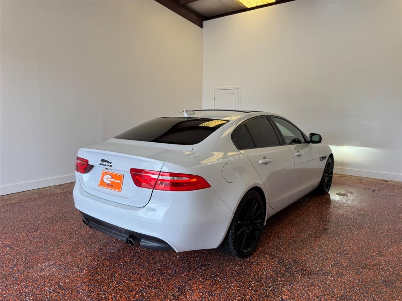 Jaguar XE 35t First Edition AWD 2017