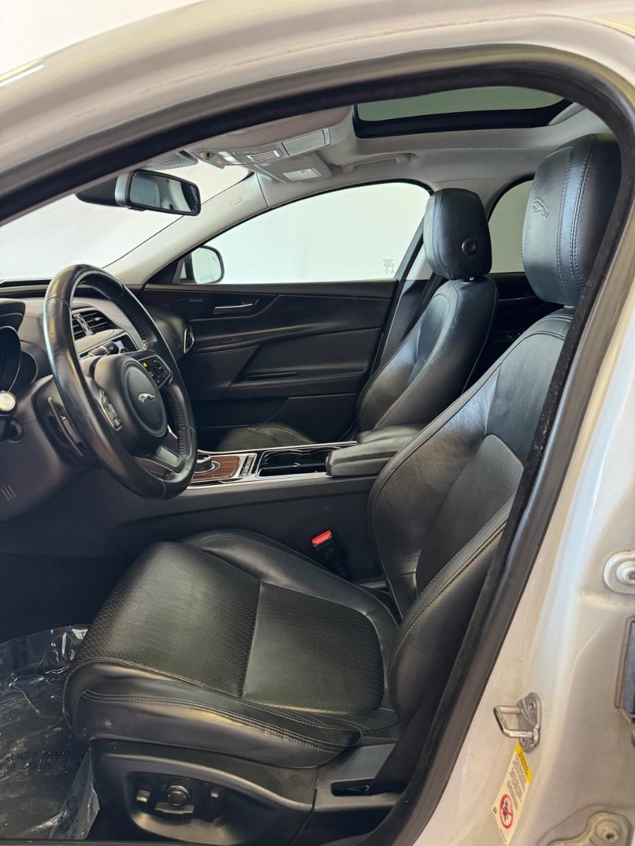 Jaguar XE 35t First Edition AWD 2017