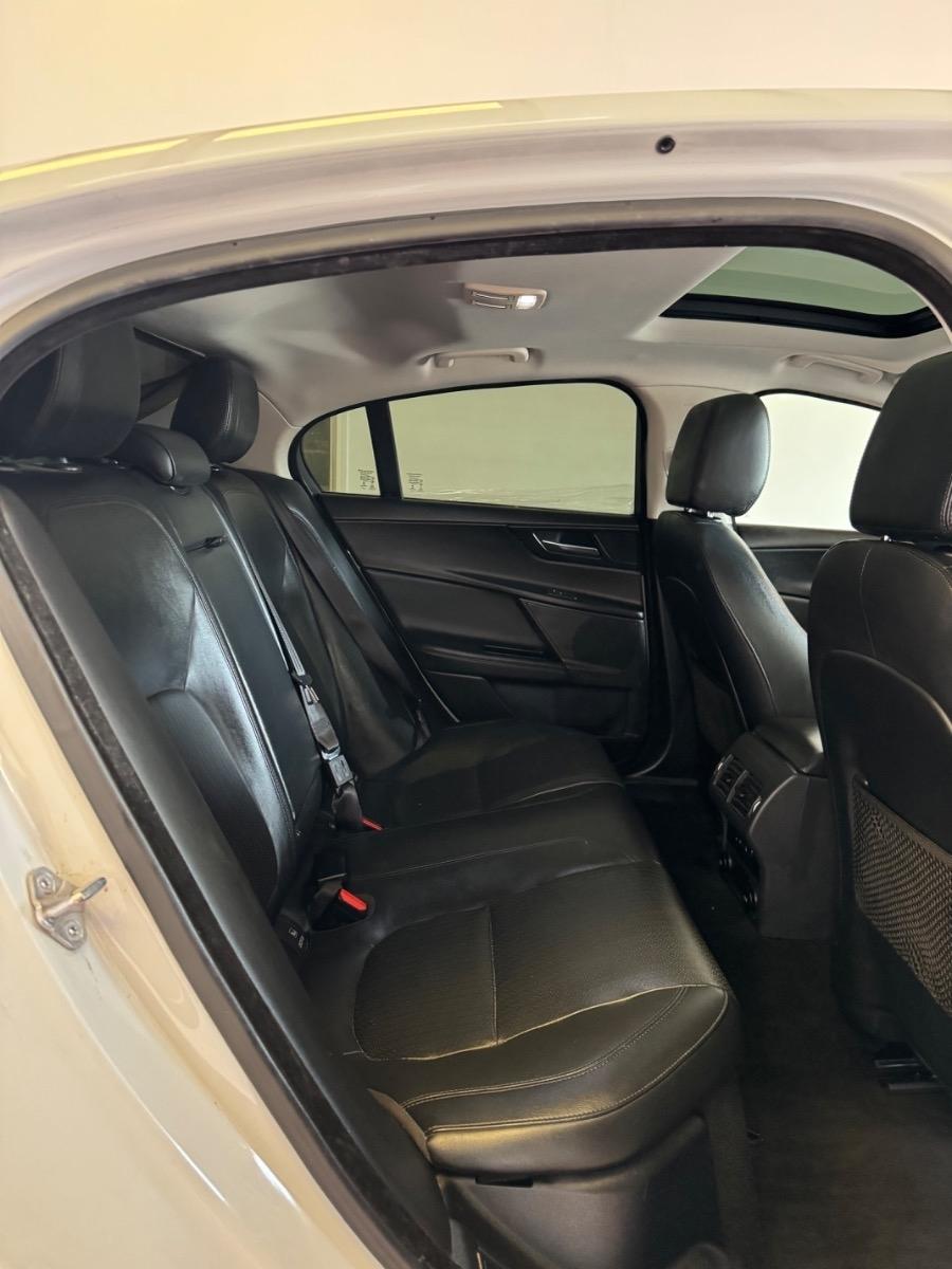 Jaguar XE 35t First Edition AWD 2017