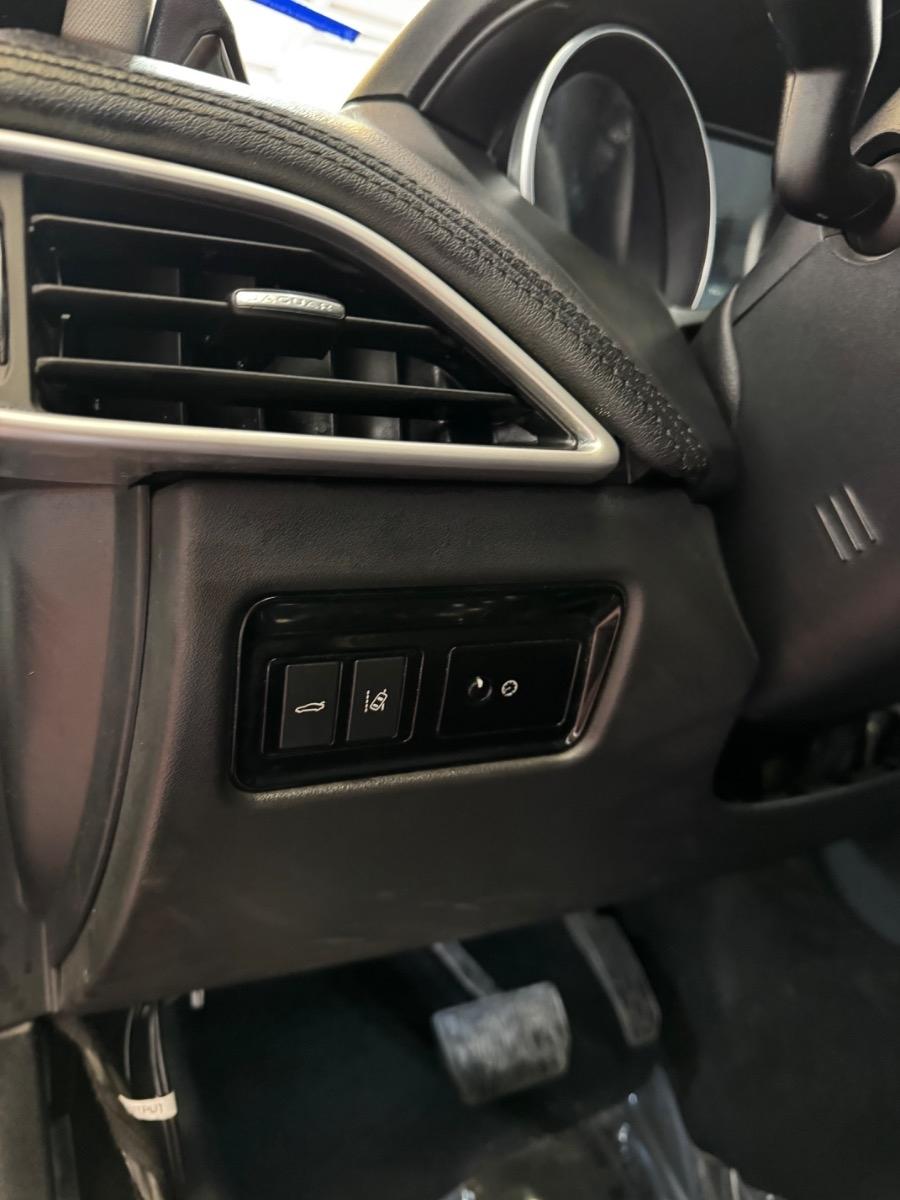 Jaguar XE 35t First Edition AWD 2017