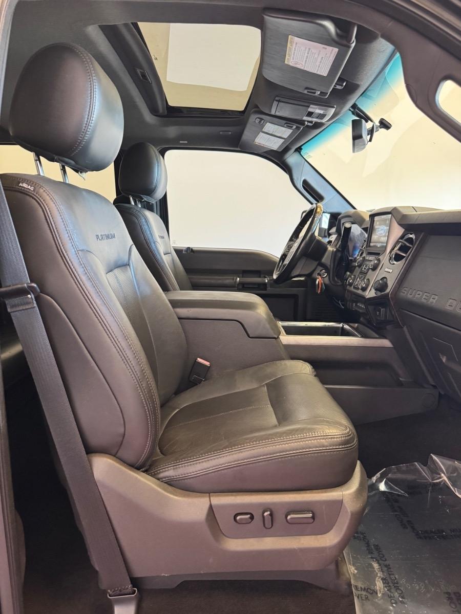 Ford Super Duty F-250 SRW 4WD Crew Cab 156" Platinum 2015