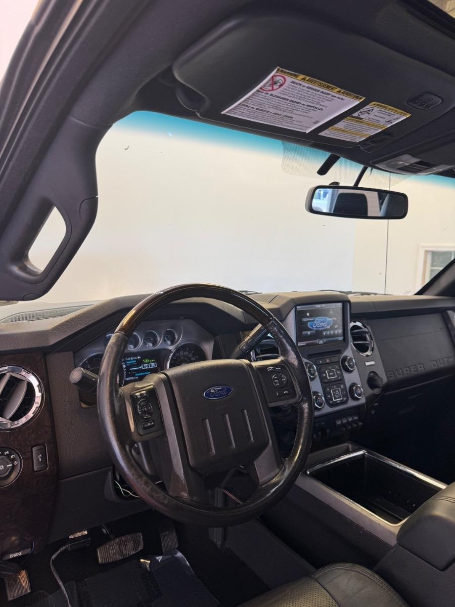 Ford Super Duty F-250 SRW 4WD Crew Cab 156" Platinum 2015