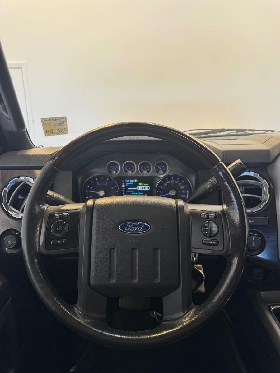 Ford Super Duty F-250 SRW 4WD Crew Cab 156" Platinum 2015