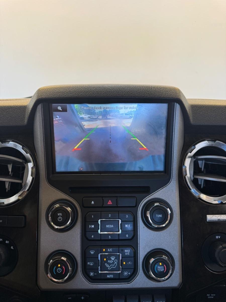 Ford Super Duty F-250 SRW 4WD Crew Cab 156" Platinum 2015