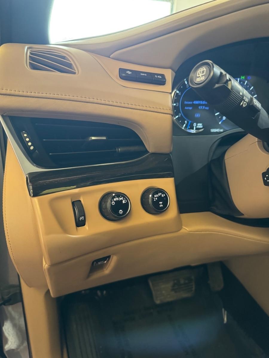 Cadillac Escalade 4WD 4dr Platinum 2019