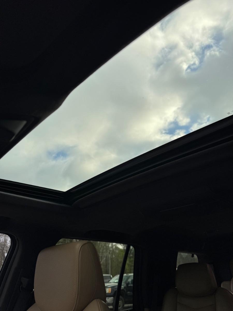 Cadillac Escalade 4WD 4dr Platinum 2019