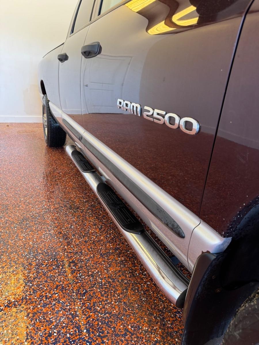 Dodge Ram 2500 4dr Quad Cab 160.5" WB SLT 2004