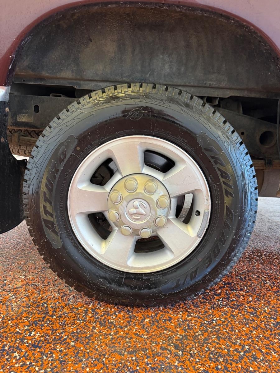 Dodge Ram 2500 4dr Quad Cab 160.5" WB SLT 2004