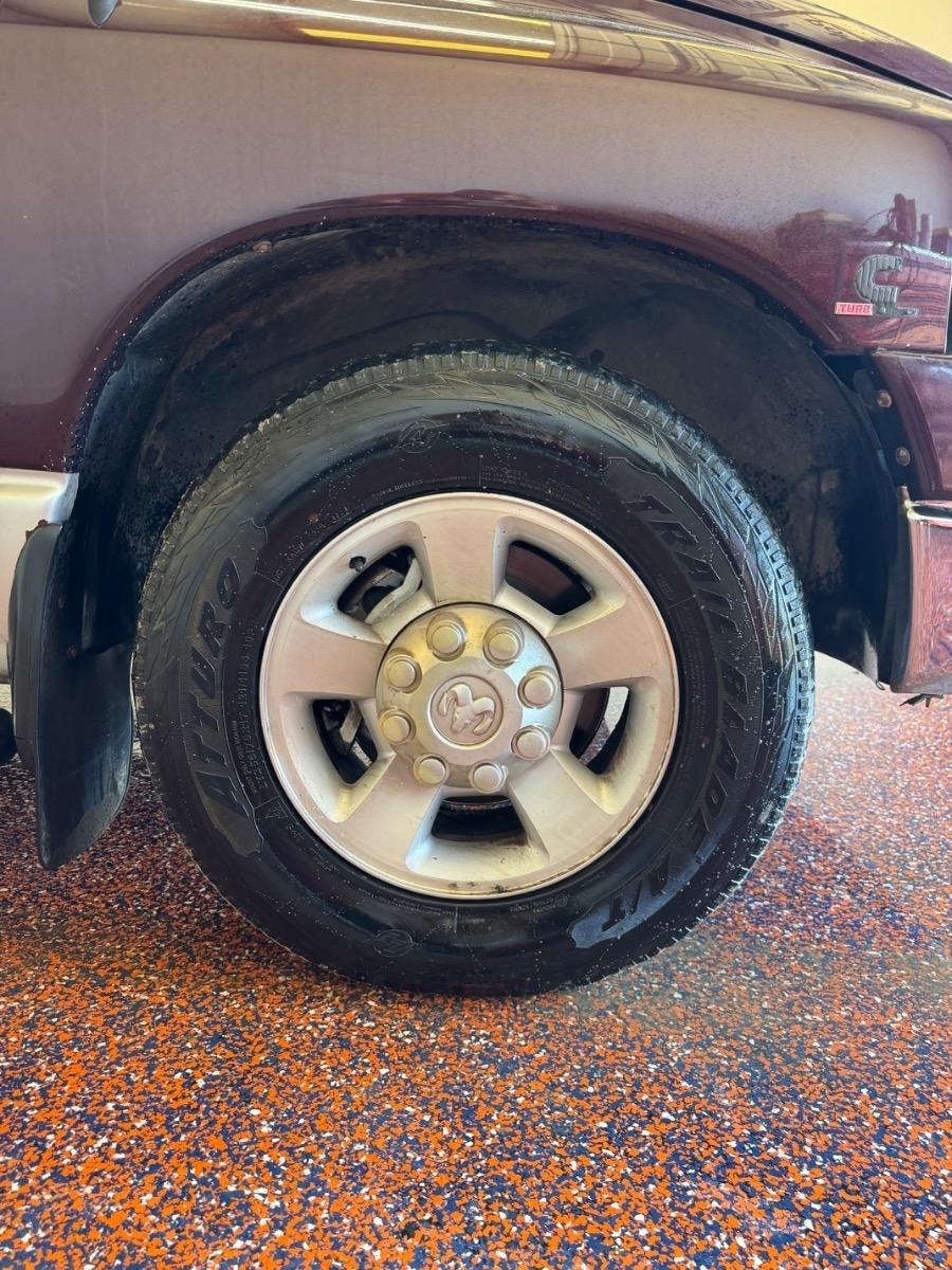 Dodge Ram 2500 4dr Quad Cab 160.5" WB SLT 2004