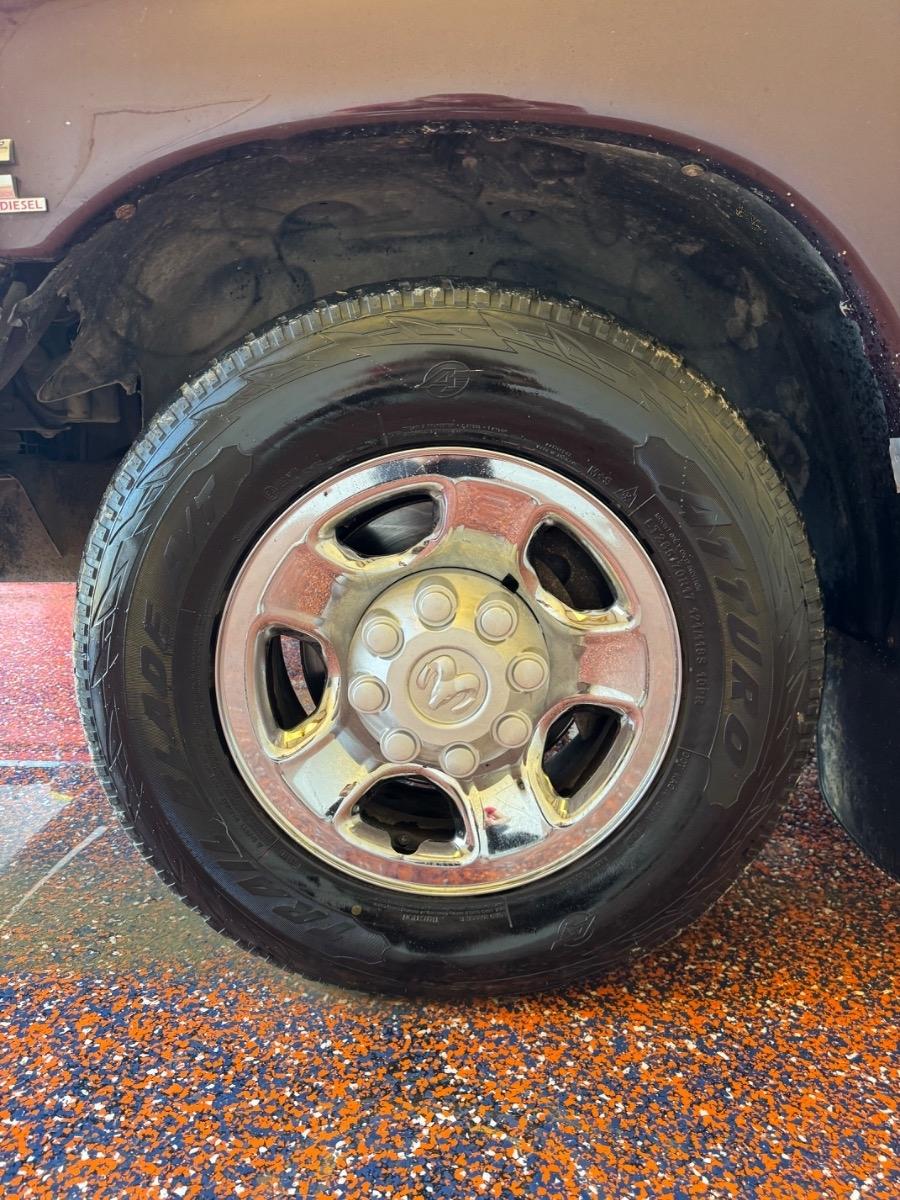 Dodge Ram 2500 4dr Quad Cab 160.5" WB SLT 2004