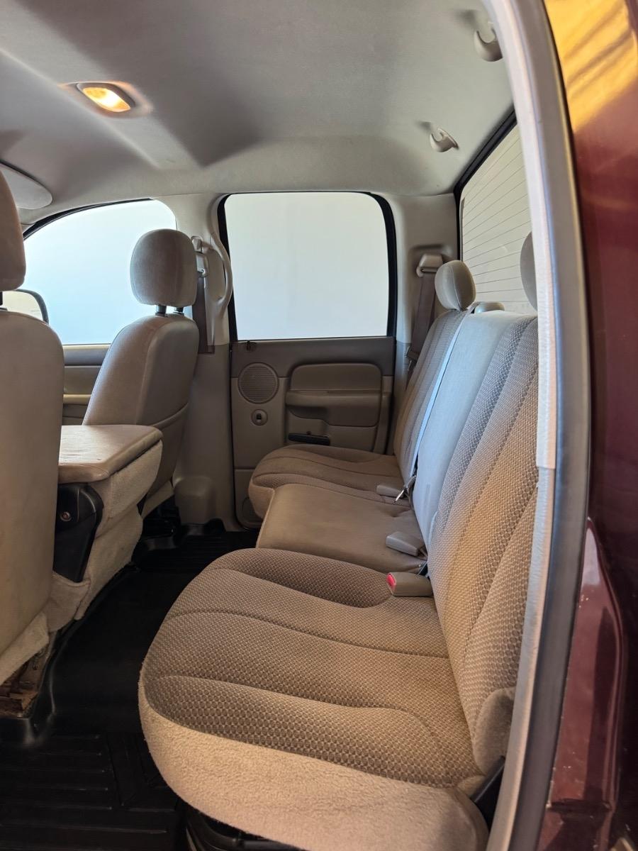 Dodge Ram 2500 4dr Quad Cab 160.5" WB SLT 2004