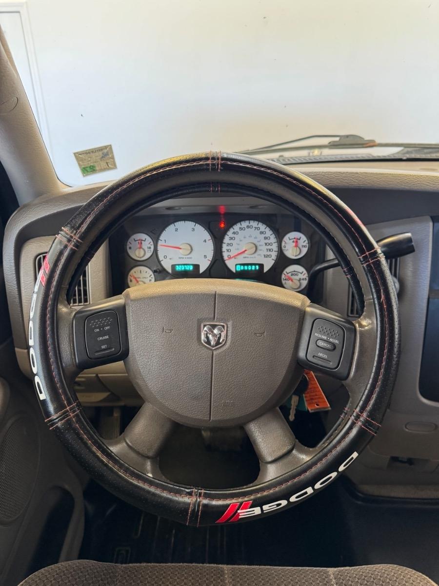 Dodge Ram 2500 4dr Quad Cab 160.5" WB SLT 2004