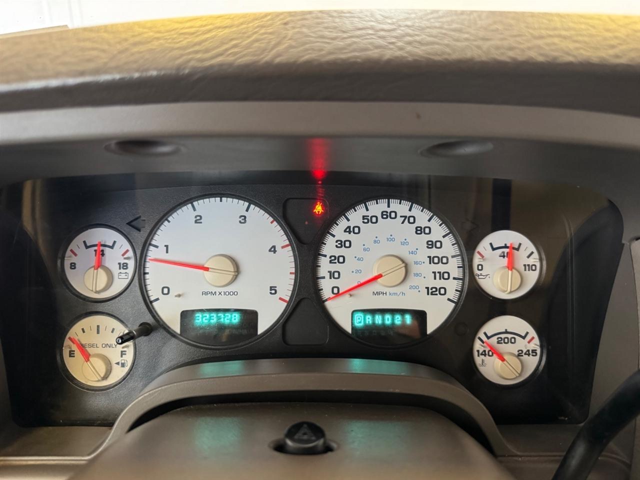 Dodge Ram 2500 4dr Quad Cab 160.5" WB SLT 2004