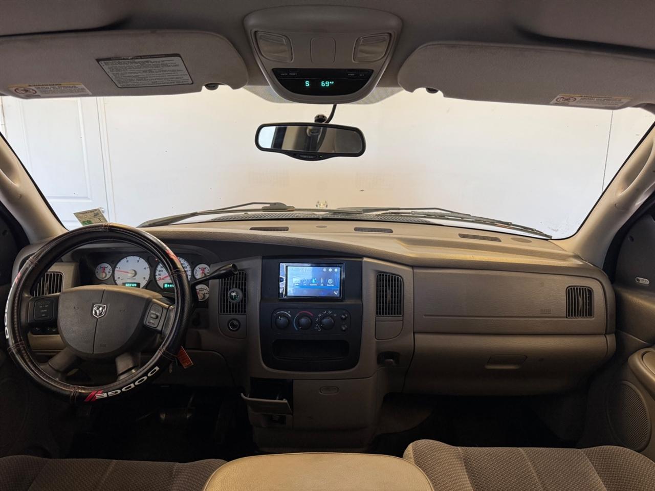 Dodge Ram 2500 4dr Quad Cab 160.5" WB SLT 2004