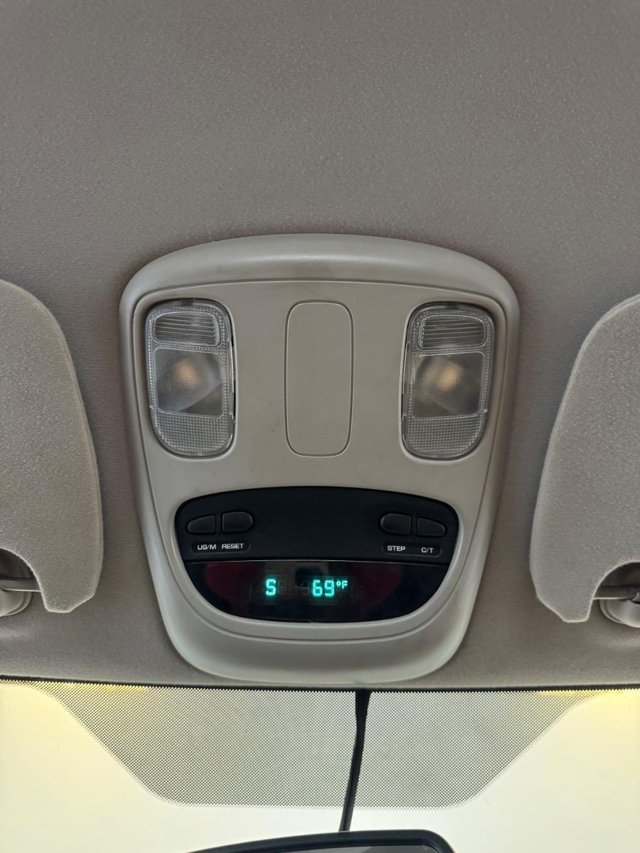 Dodge Ram 2500 4dr Quad Cab 160.5" WB SLT 2004