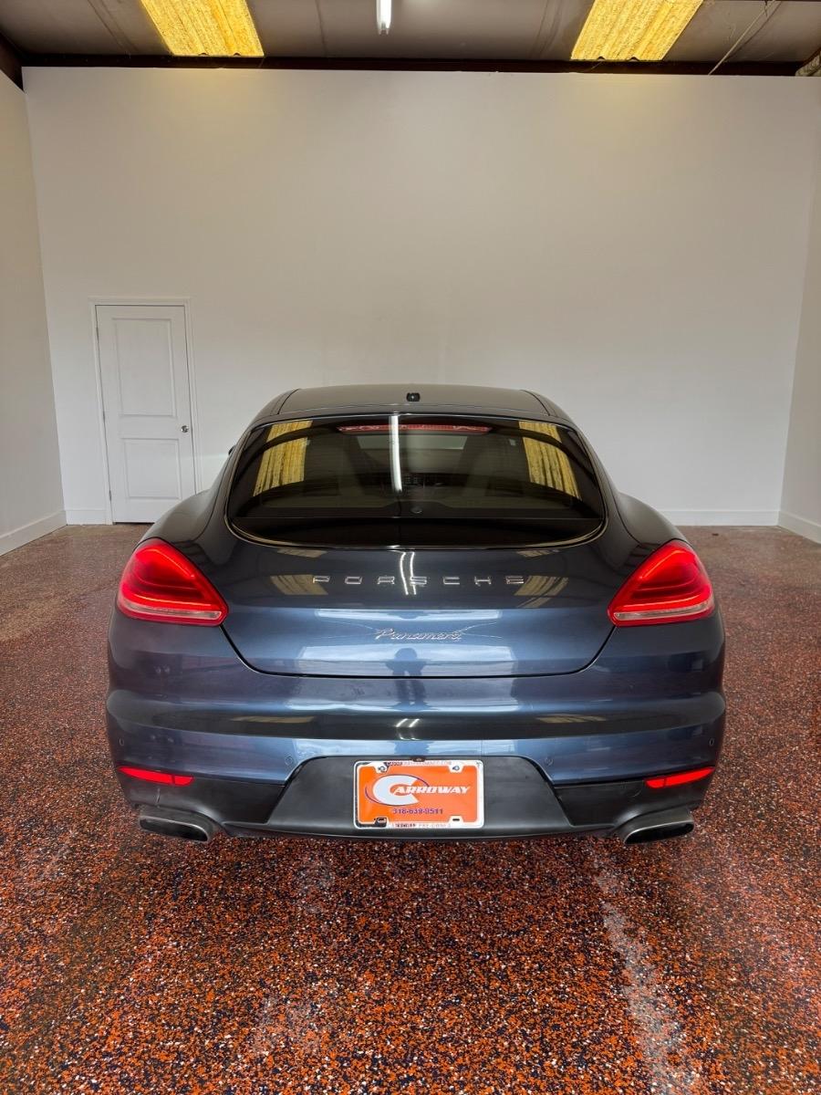 Porsche Panamera 4dr HB 4 2015
