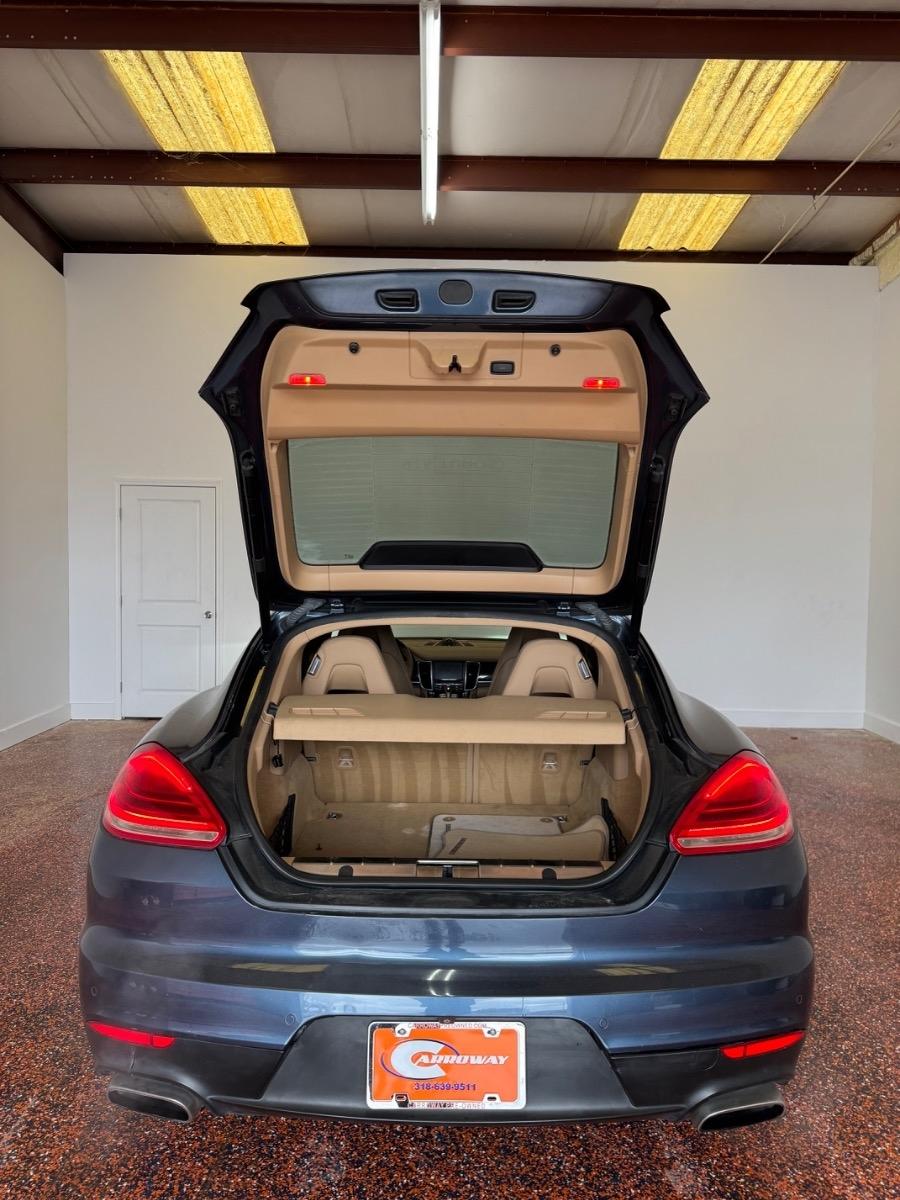 Porsche Panamera 4dr HB 4 2015