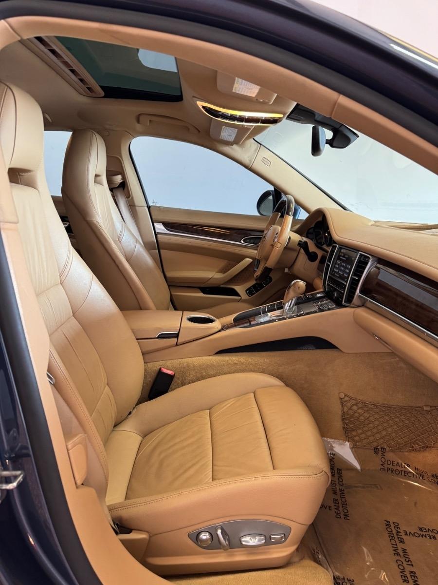 Porsche Panamera 4dr HB 4 2015