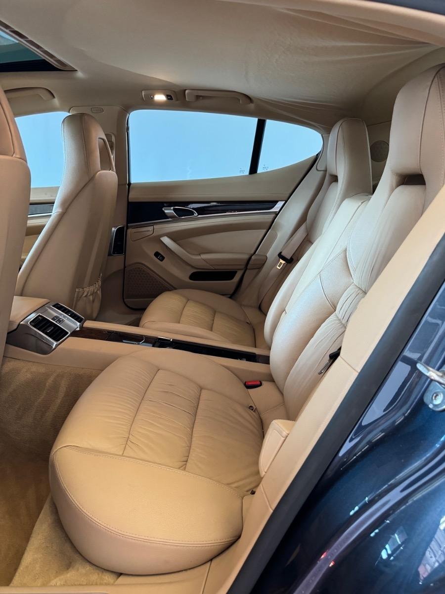 Porsche Panamera 4dr HB 4 2015