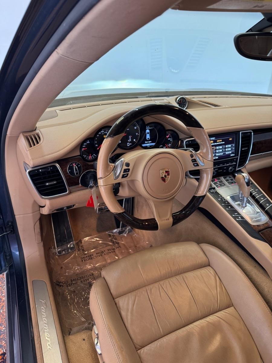 Porsche Panamera 4dr HB 4 2015