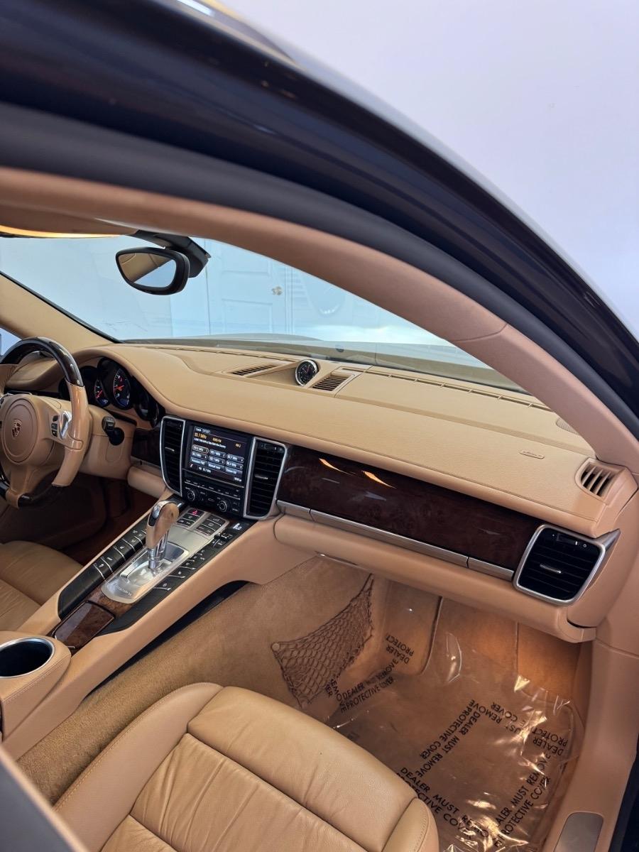 Porsche Panamera 4dr HB 4 2015