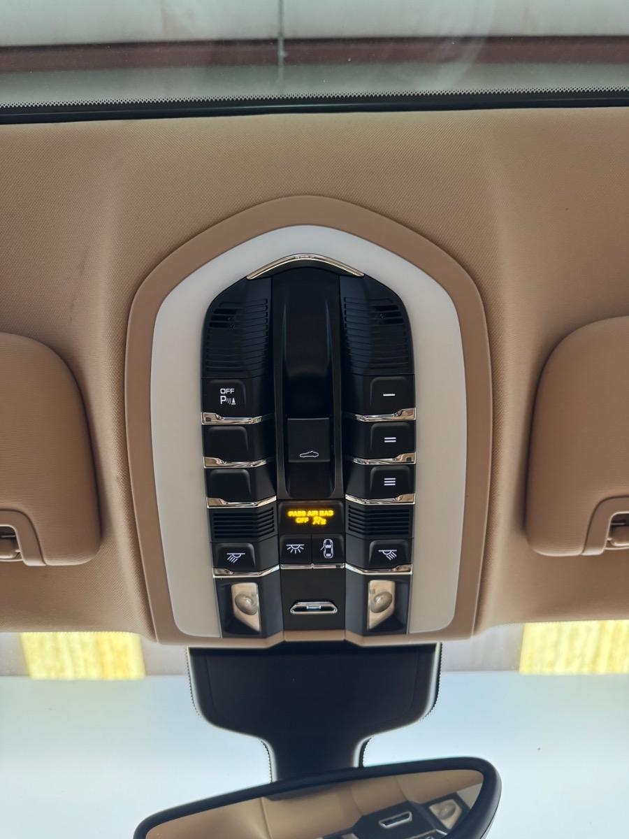 Porsche Panamera 4dr HB 4 2015