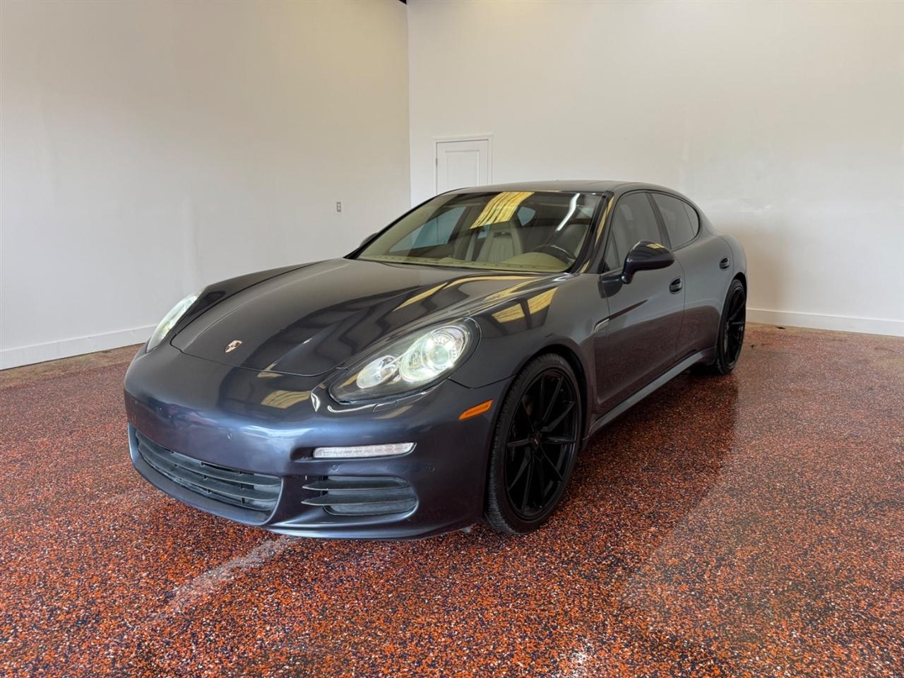 2015 Porsche Panamera 4dr HB 4