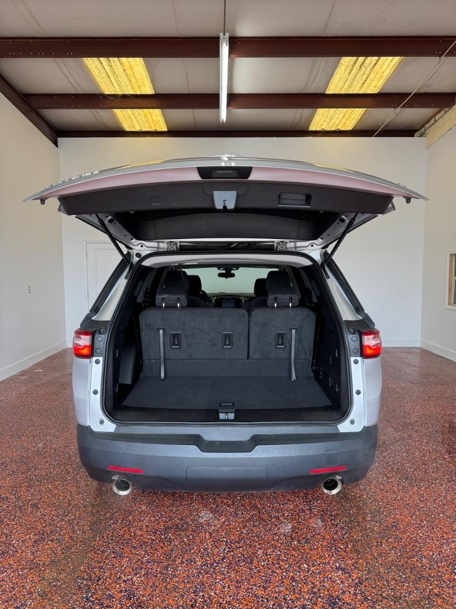 Chevrolet Traverse FWD 4dr LT Cloth w/1LT 2020