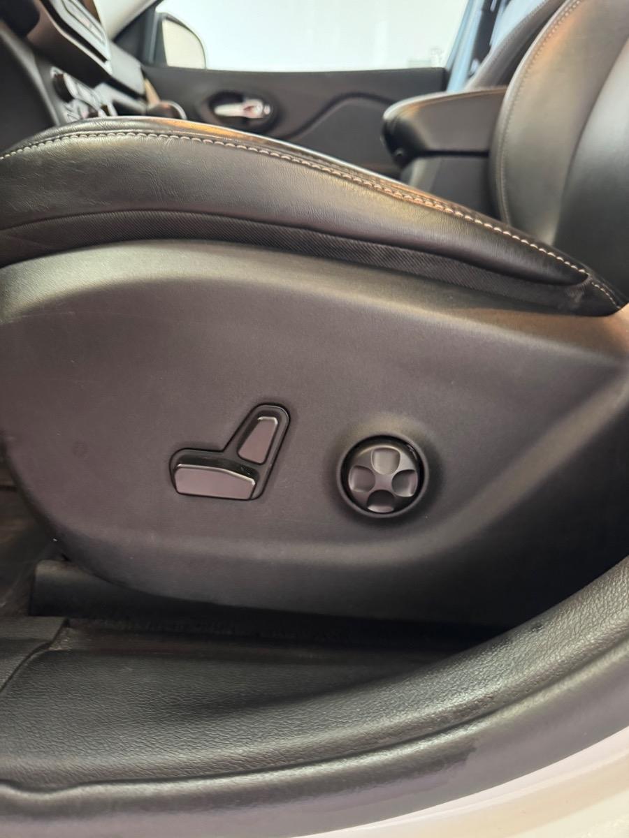 Jeep Cherokee FWD 4dr Limited 2014