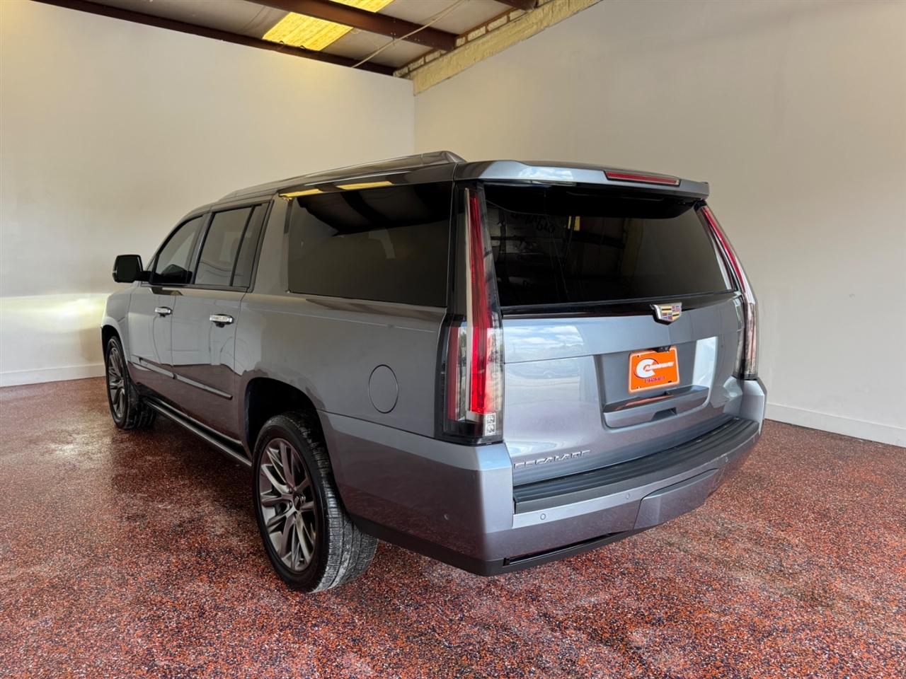 Cadillac Escalade ESV 4WD 4dr Platinum 2020