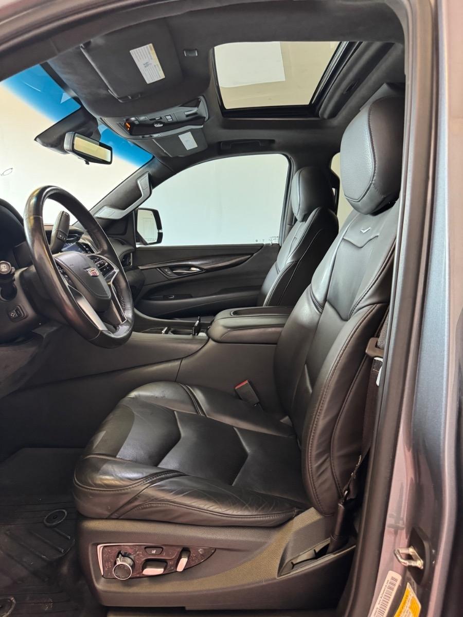 Cadillac Escalade ESV 4WD 4dr Platinum 2020