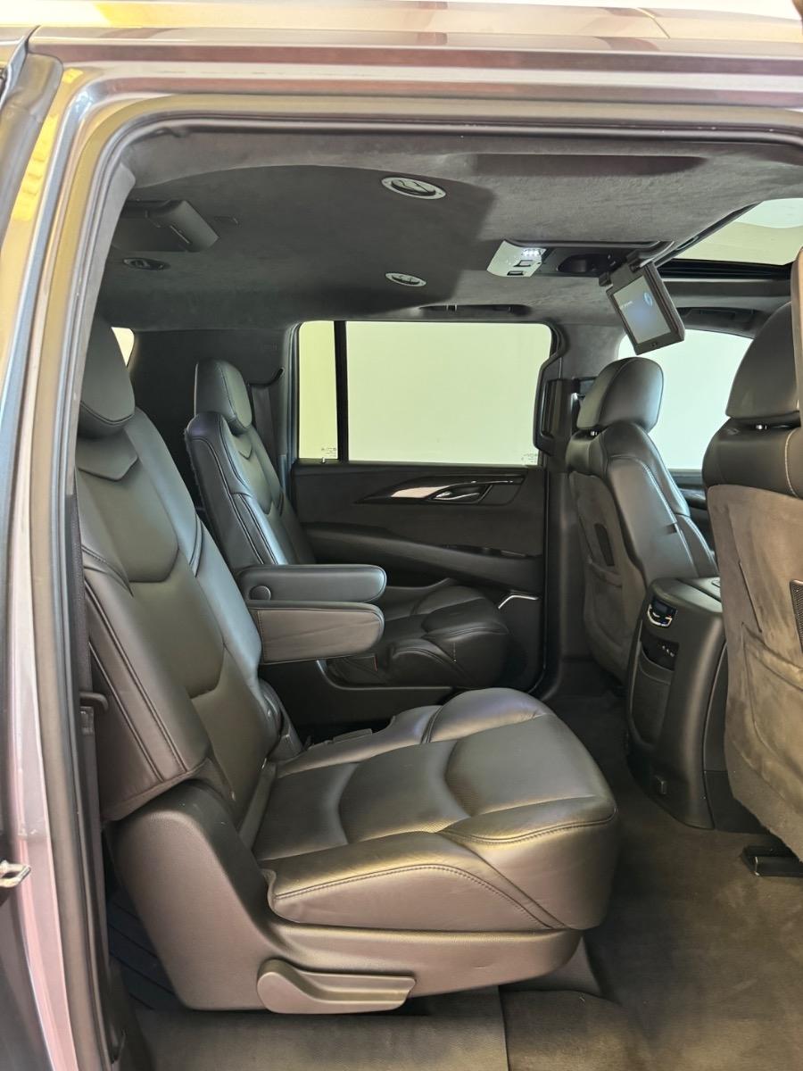 Cadillac Escalade ESV 4WD 4dr Platinum 2020