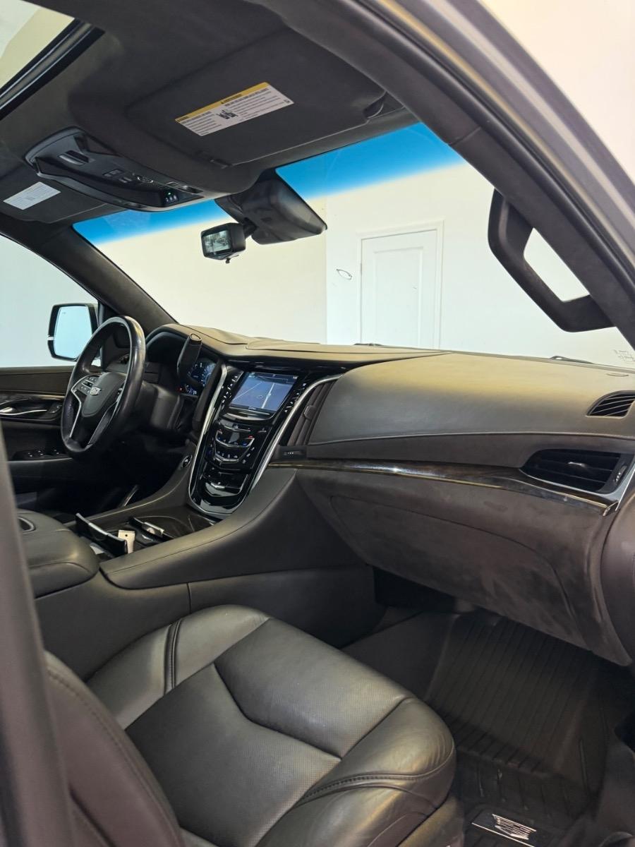 Cadillac Escalade ESV 4WD 4dr Platinum 2020