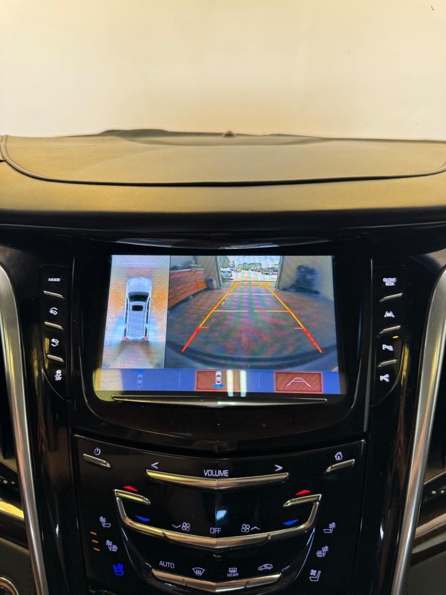 Cadillac Escalade ESV 4WD 4dr Platinum 2020