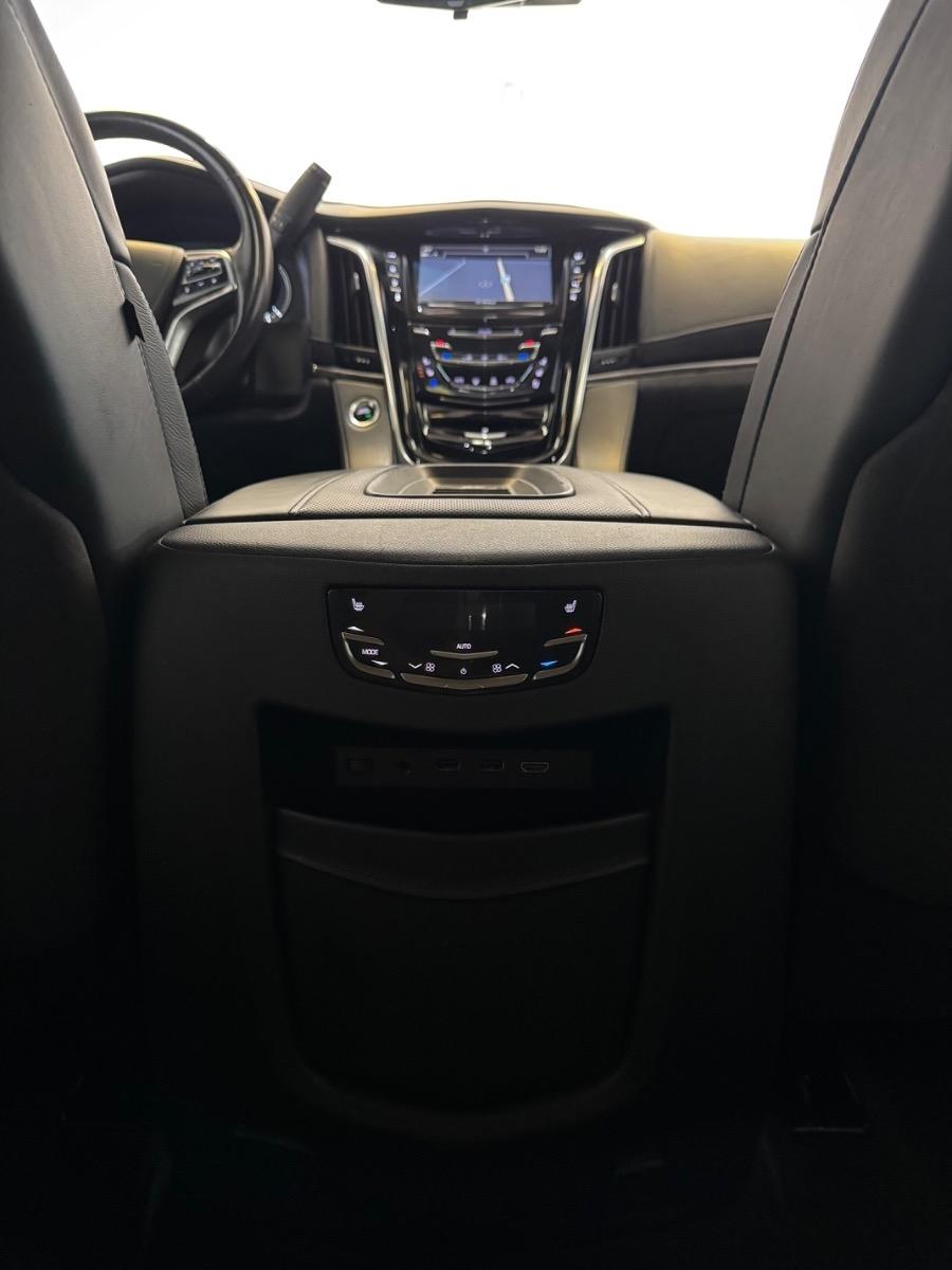 Cadillac Escalade ESV 4WD 4dr Platinum 2020
