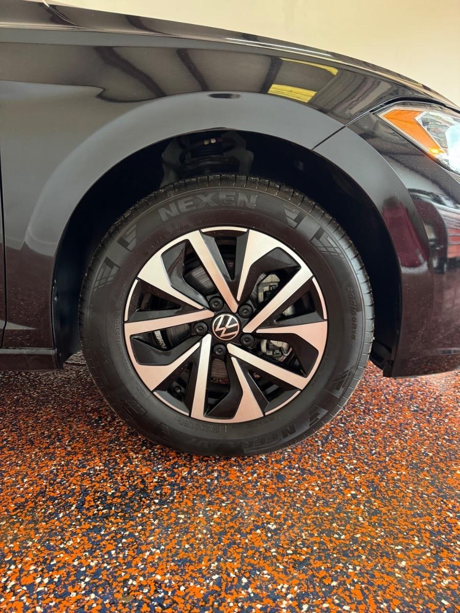 Volkswagen Jetta S Auto 2024