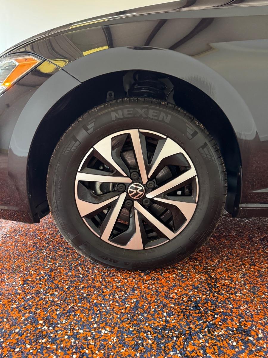 Volkswagen Jetta S Auto 2024