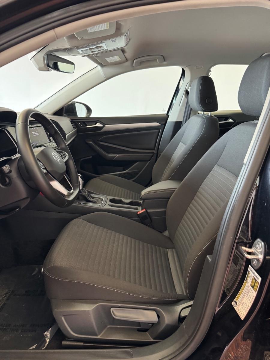 Volkswagen Jetta S Auto 2024