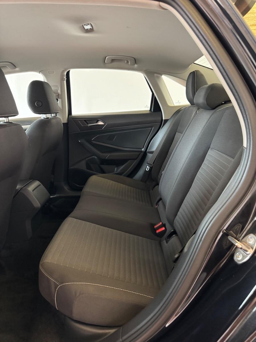 Volkswagen Jetta S Auto 2024