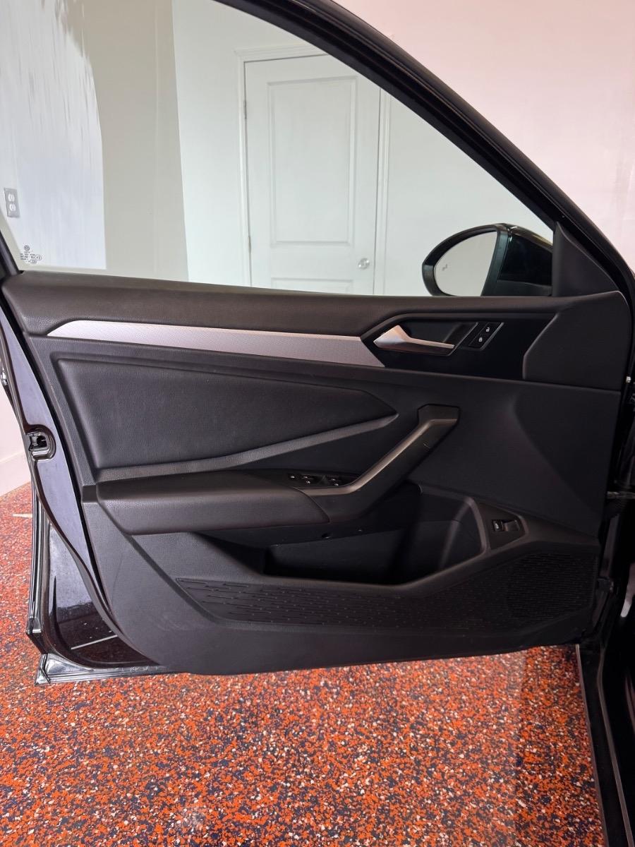 Volkswagen Jetta S Auto 2024