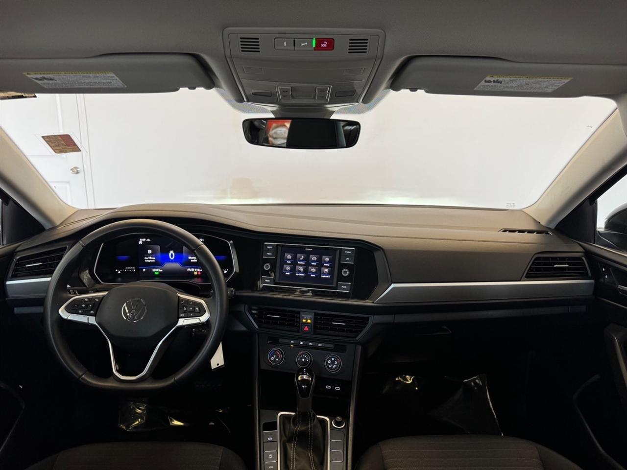 Volkswagen Jetta S Auto 2024