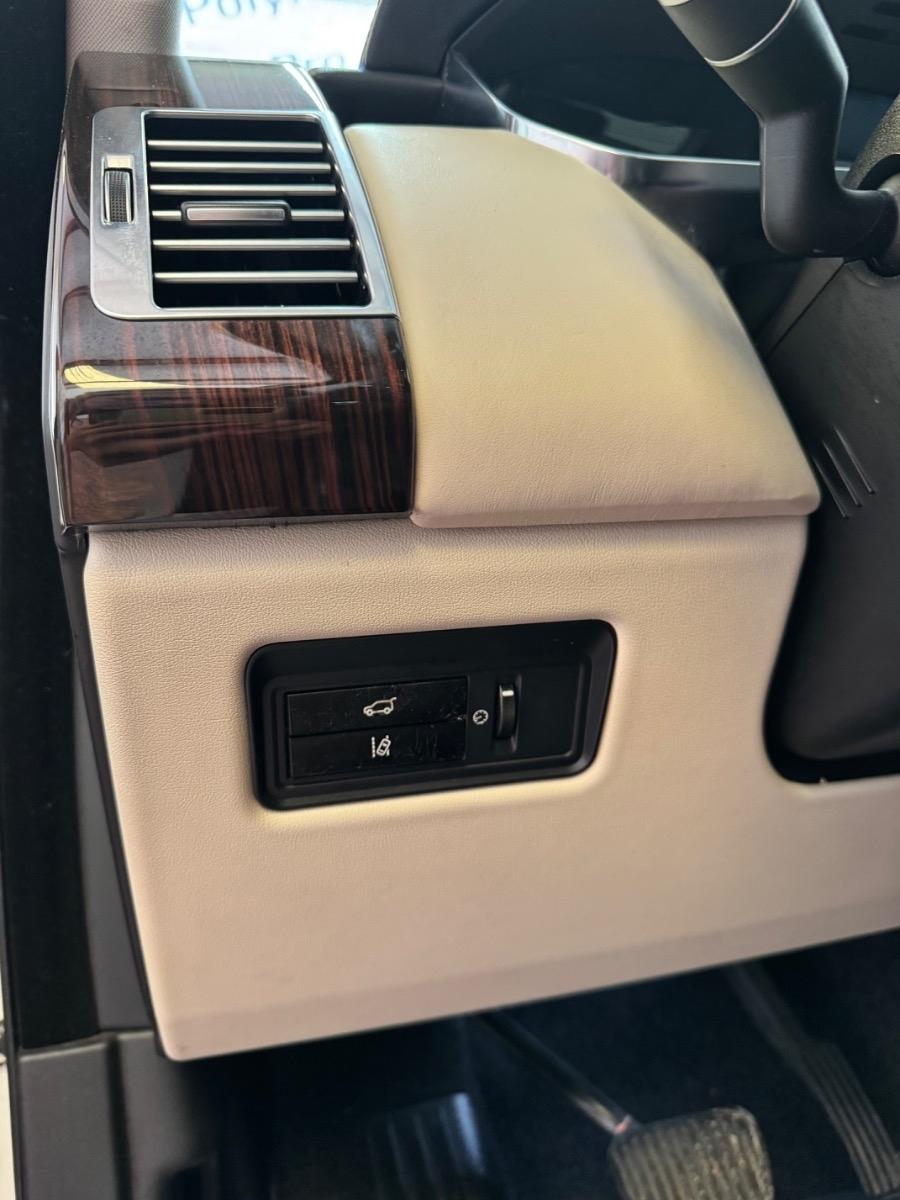 Land Rover Range Rover 4WD 4dr HSE 2015