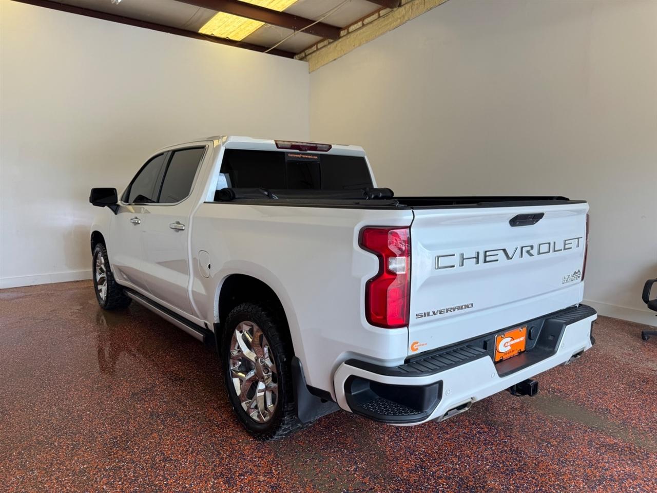 Chevrolet Silverado 1500 LTD 4WD Crew Cab 147" High Country 2022